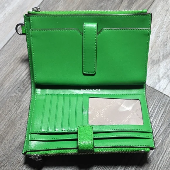 SOLD - Michael Kors | Pebbled Jet Set Travel Large Double Zip Wristlet Wallet - Picture 5 of 11